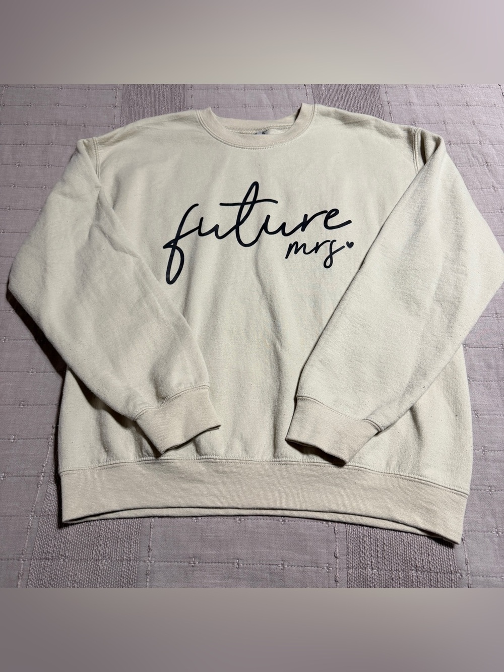 Future Mrs. Beige Crewneck Pullover Sweatshirt Gildan Heavy Blend Size M Bride